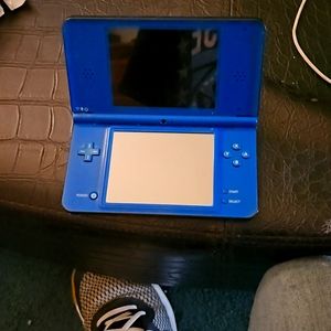 Nintendo DSi XL